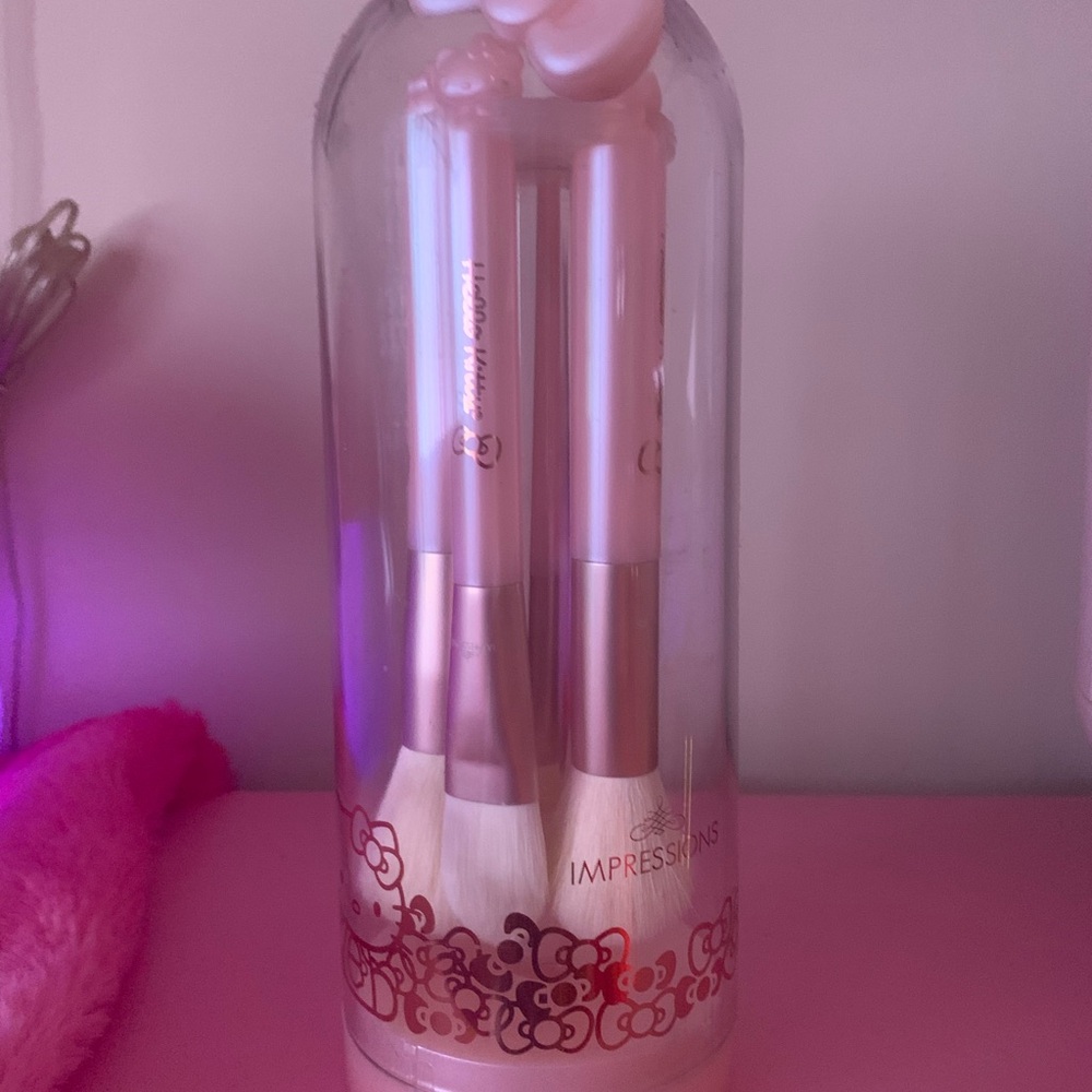 Impressions Vanity Pink Makeup Brush Set